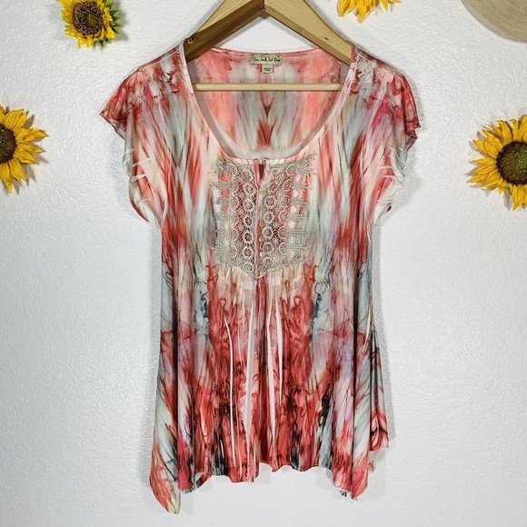 Live & Let Live sublimation embroidered short sleeve sway blouse size small - Picture 1 of 9